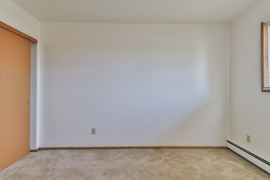 Alverno Pool Apartments