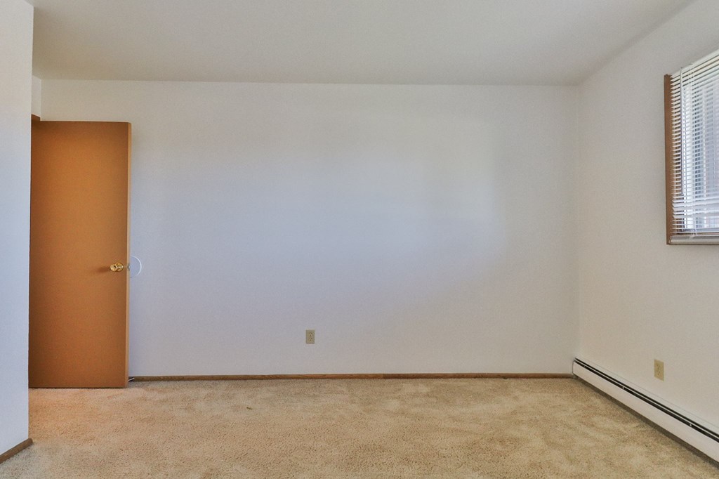 Alverno Pool Apartments