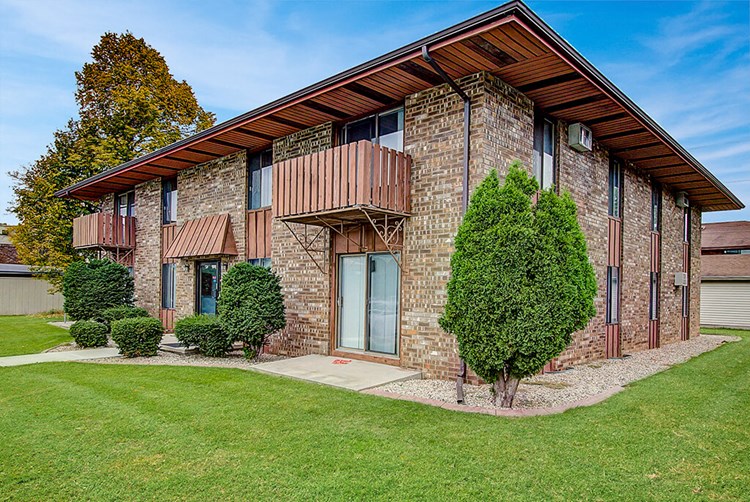 Camelot Court Apartments