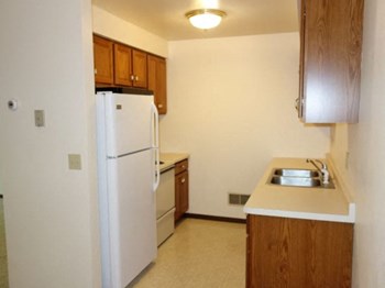 3100 Ellis St Apt #46 1-2 Beds Apartment for Rent - Photo Gallery 4