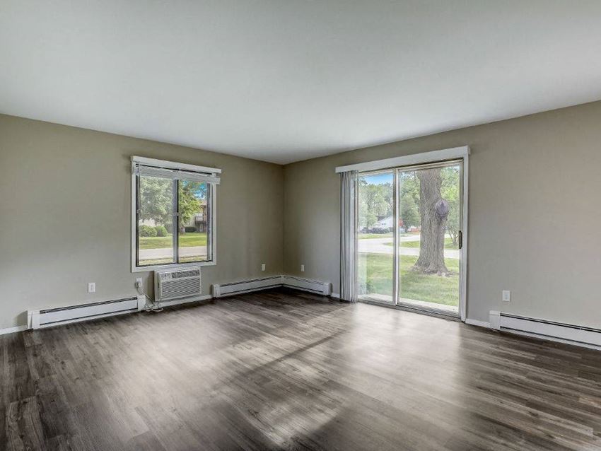 Honey Lou Court Apartments