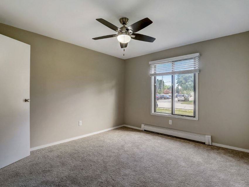 Honey Lou Court Apartments