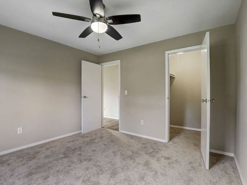 Honey Lou Court Apartments