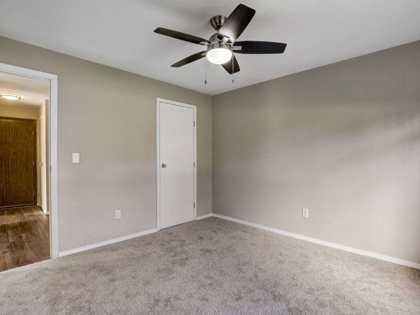 Honey Lou Court Apartments