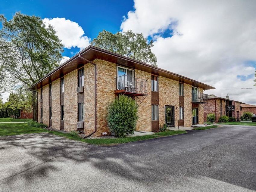 Honey Lou Court Apartments