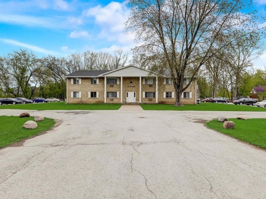 North Shore Manor Apartments