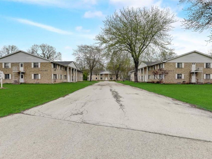 North Shore Manor Apartments