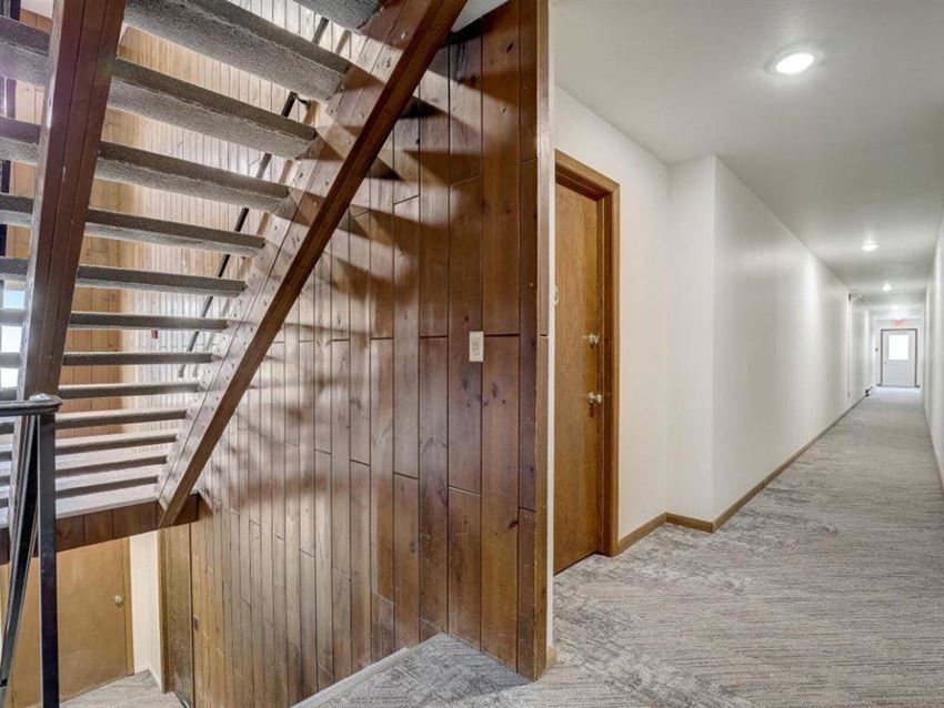 North Shore Manor Apartments