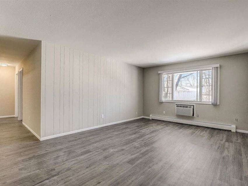 North Shore Manor Apartments