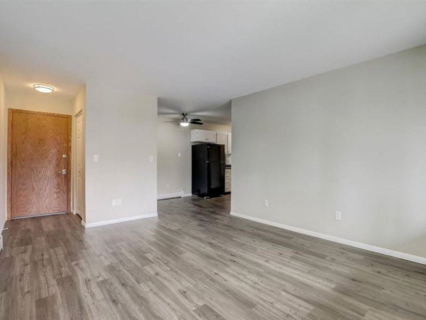 North Shore Manor Apartments