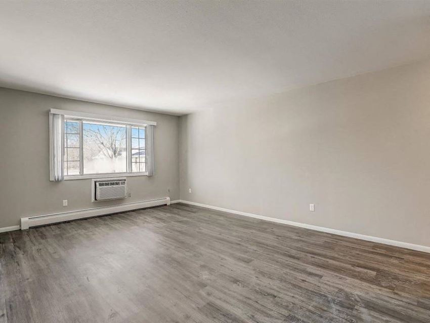 North Shore Manor Apartments