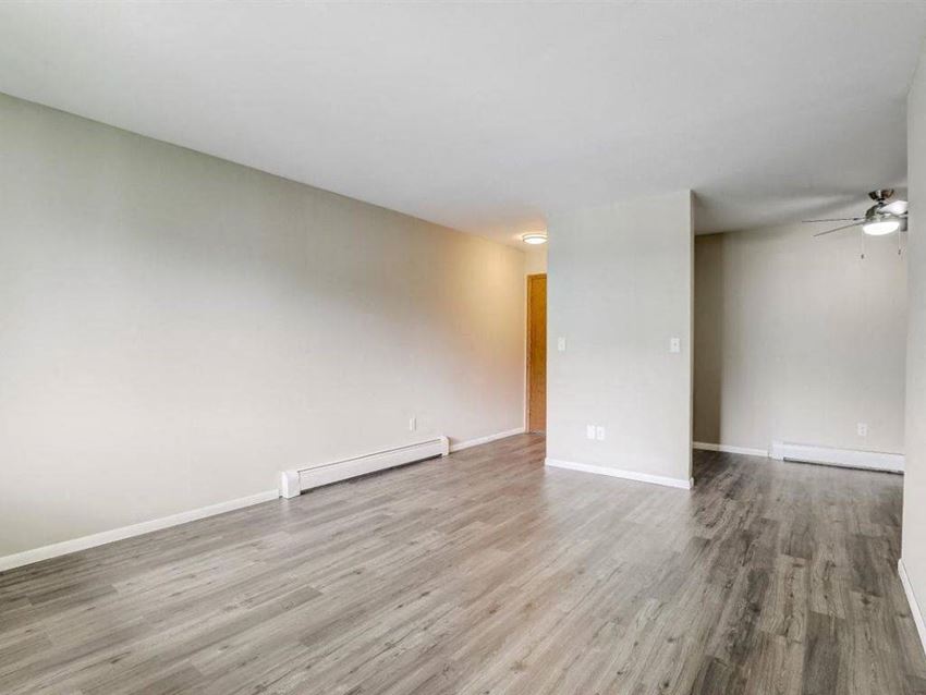 North Shore Manor Apartments