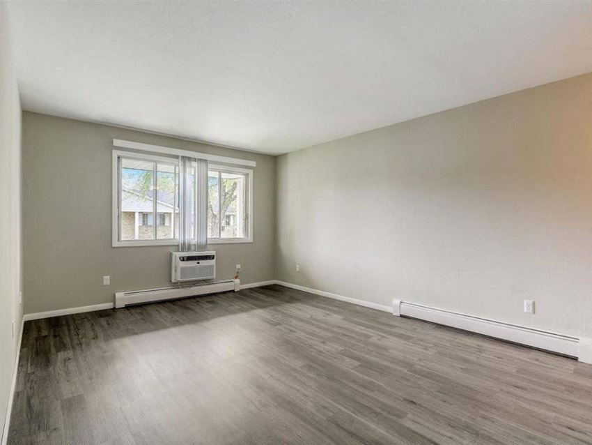 North Shore Manor Apartments