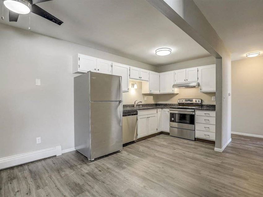 North Shore Manor Apartments