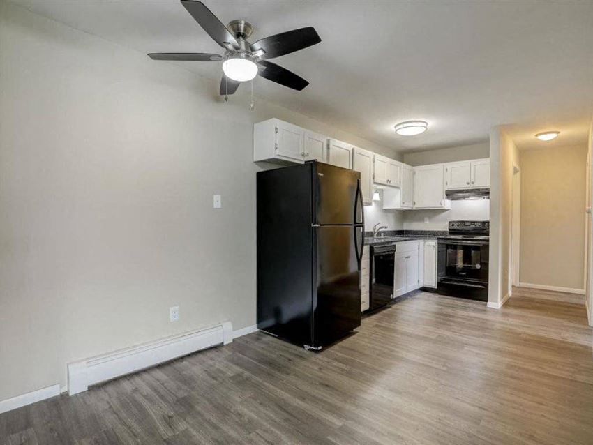 North Shore Manor Apartments