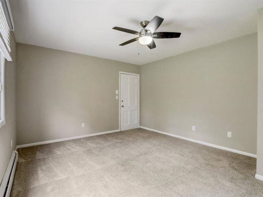 North Shore Manor Apartments