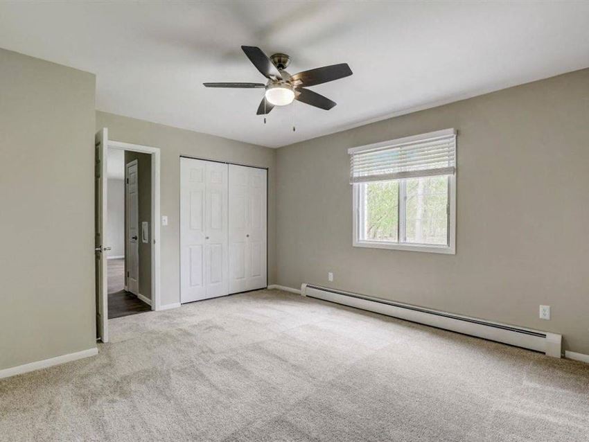 North Shore Manor Apartments