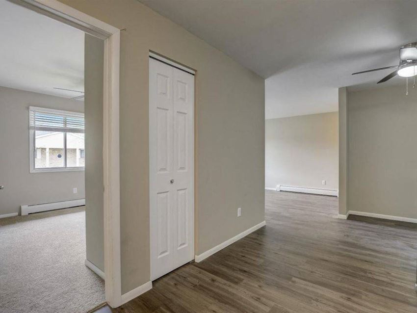 North Shore Manor Apartments