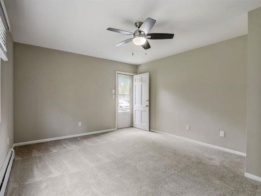 North Shore Manor Apartments