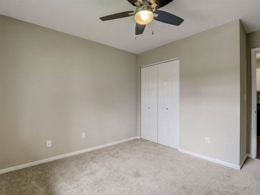 North Shore Manor Apartments