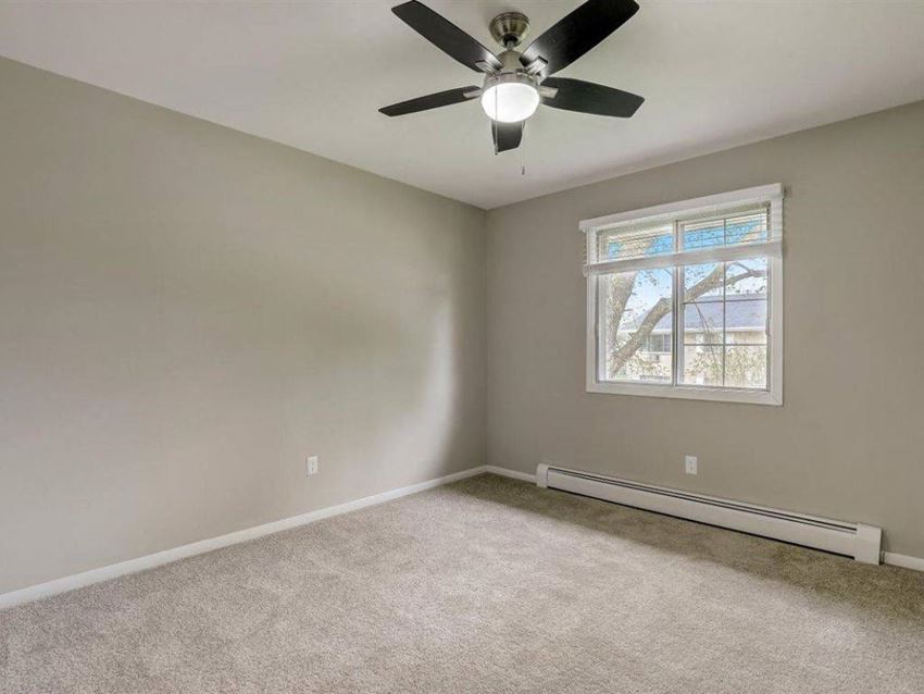 North Shore Manor Apartments