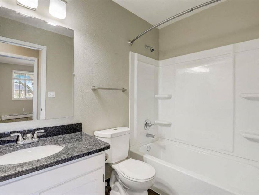 North Shore Manor Apartments