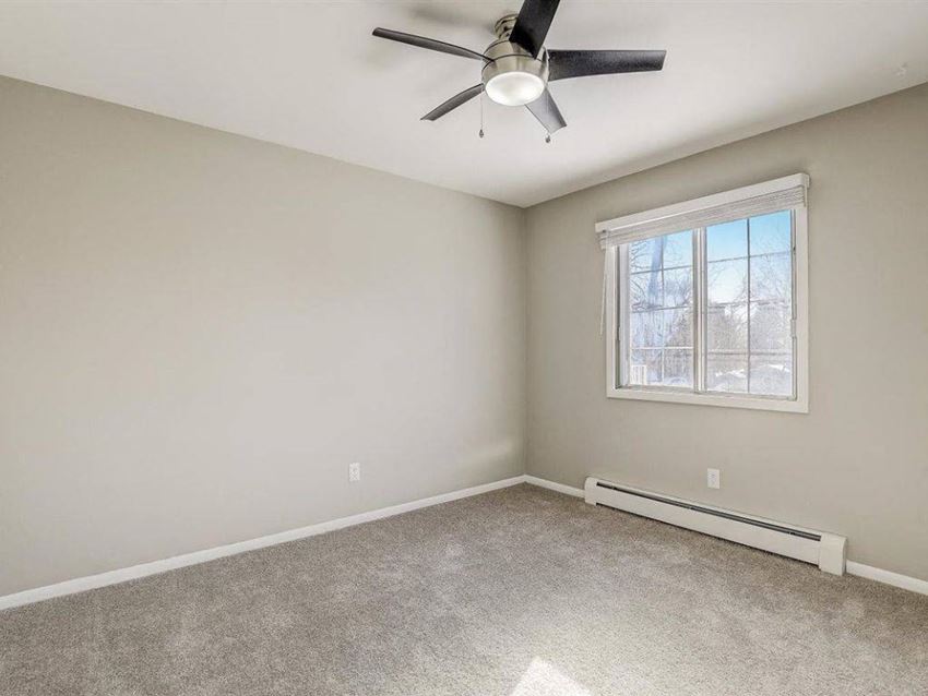 North Shore Manor Apartments