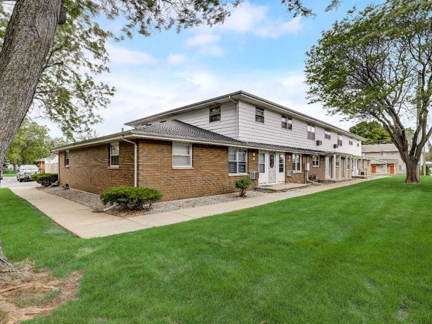 Matthias Court Apartments