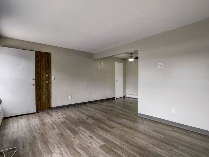 Matthias Court Apartments