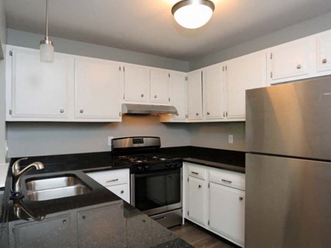 2105 Kensington Dr 2-3 Beds Apartment for Rent - Photo Gallery 42