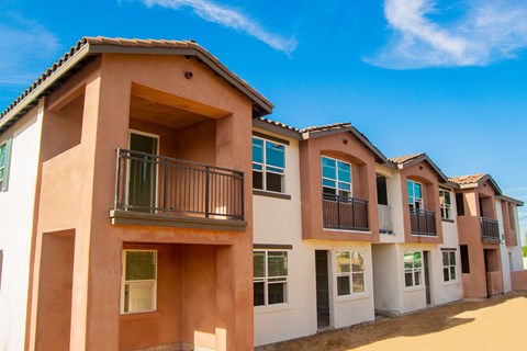 a picture of an apartment building