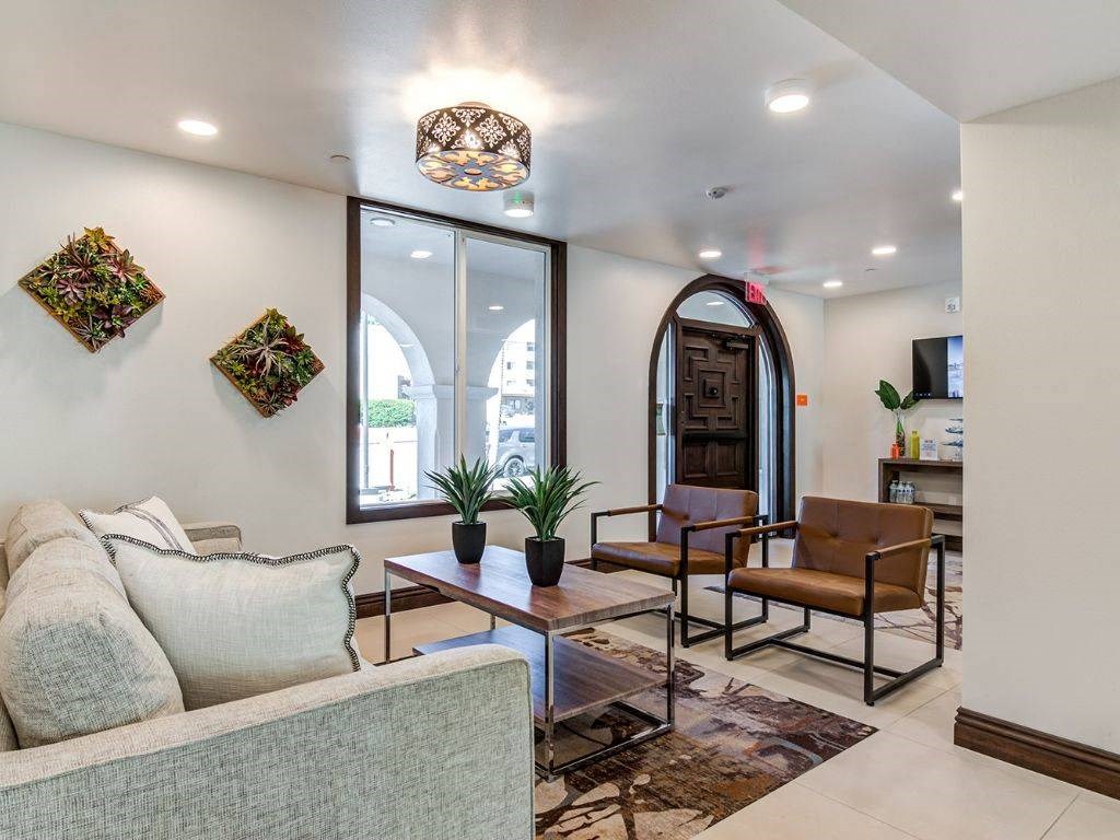 Haven At La Mesa is a similar property to Chateau Spring Terrace Apartments located in La Mesa