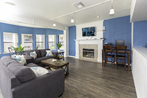 6633 Valley Hi Drive 1-2 Beds Apartment for Rent