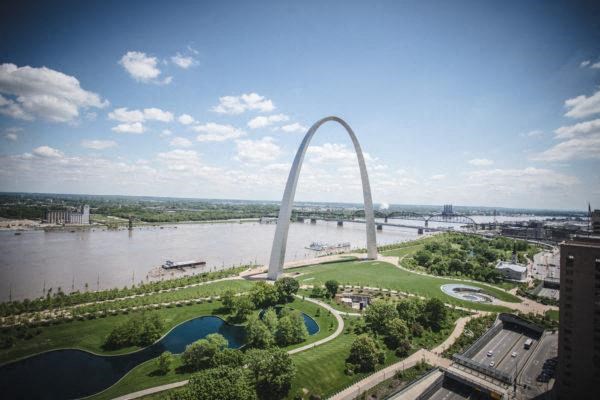 an aerial view of the gateway arch in st louis