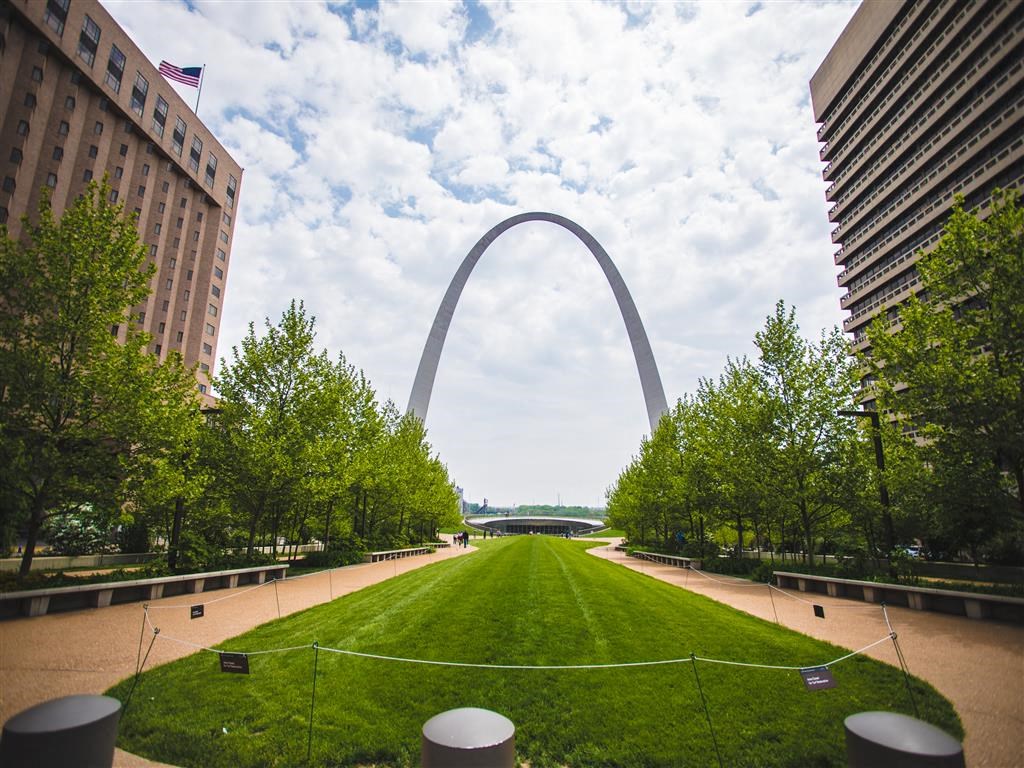 Luther Ely Smith Park with the Gateway Arch park and monument in the background