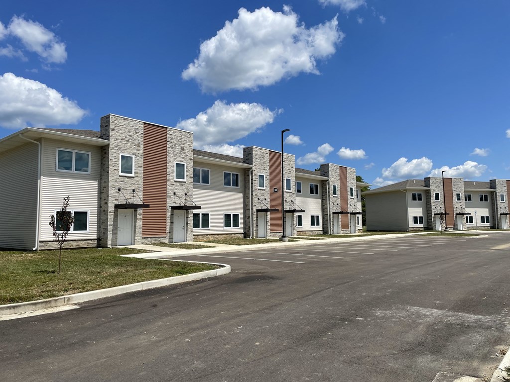 34 E Marion LP