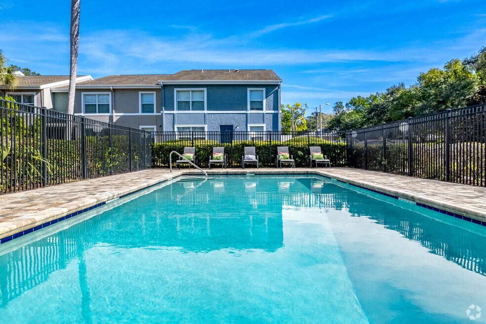 Swimming Pool Swimming Pool at Pineview Apartments, in Clearwater, FL 33755