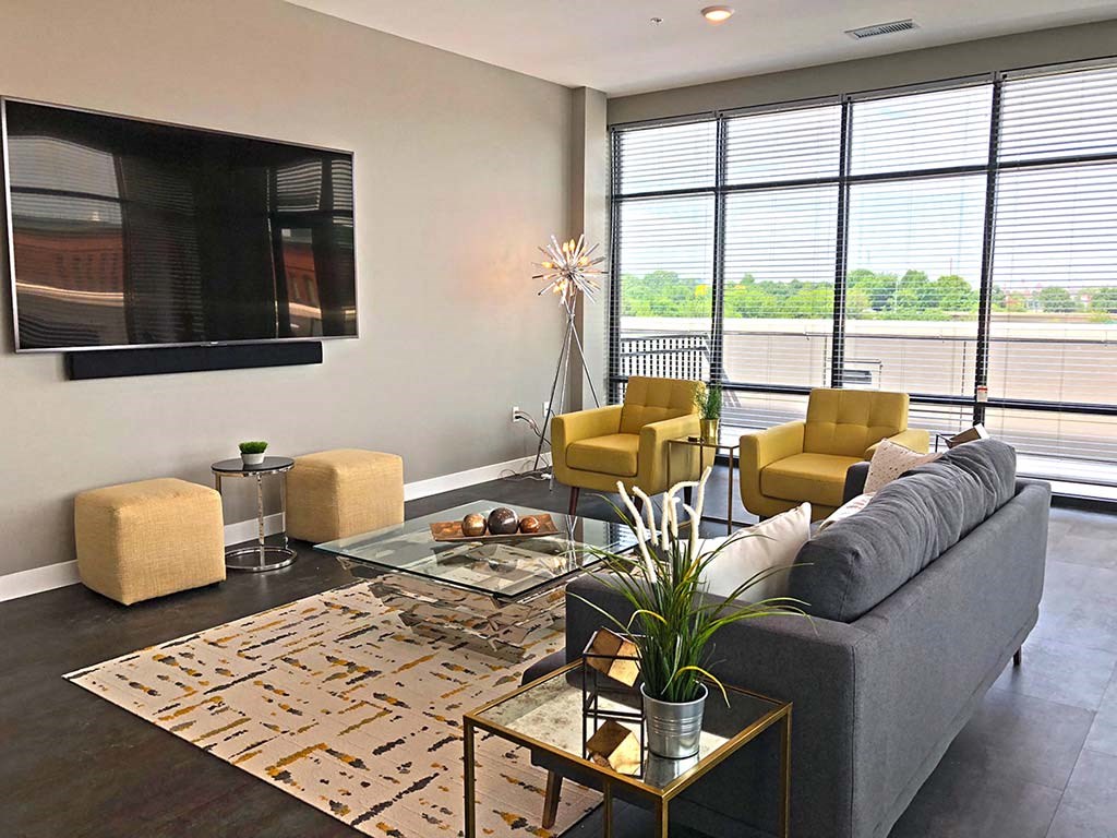 Living room area at 1400 Russell Apartments, Saint Louis, MO, 63104