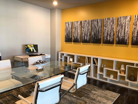 Dining at 1400 Russell Apartments, Missouri, 63104