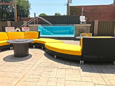 Outdoor seating at 1400 Russell Apartments, Saint Louis, Missouri