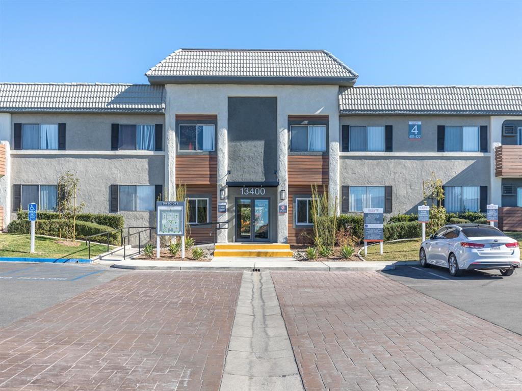 Front Entrance View & Leasing Office