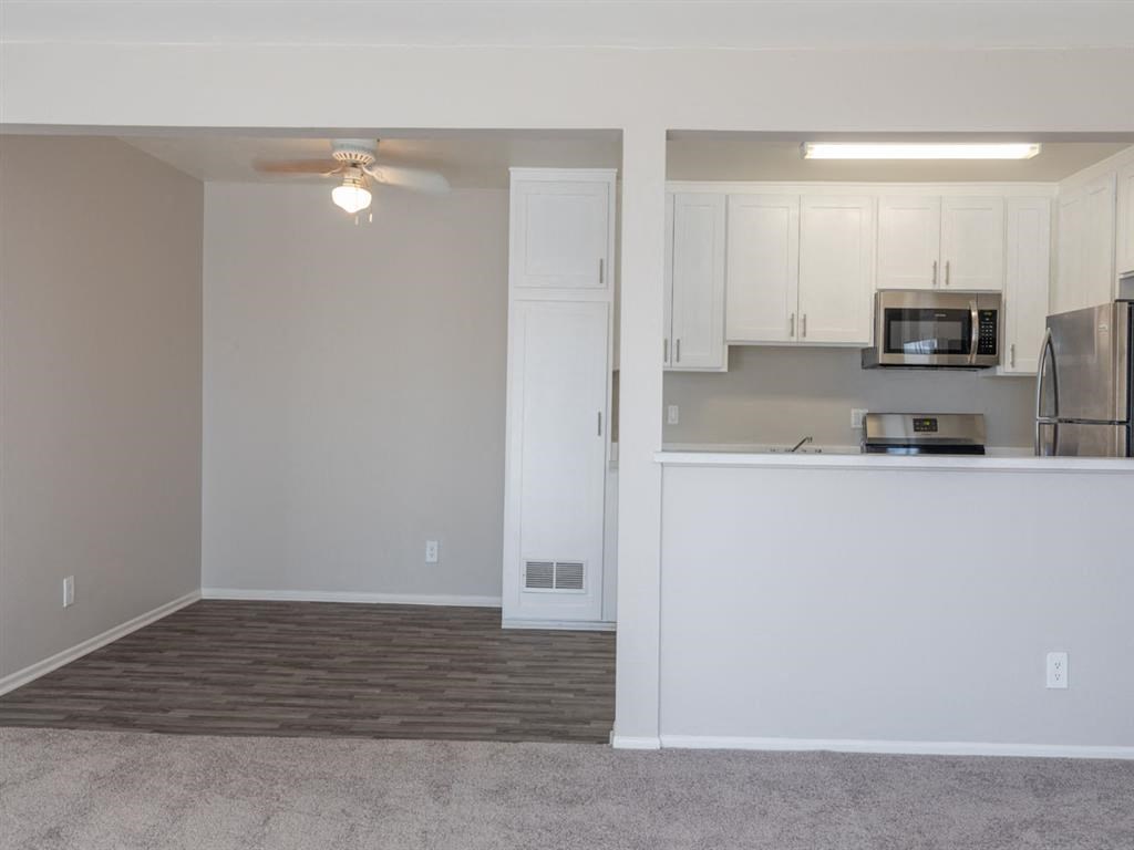 Kitchen & Nook Combination