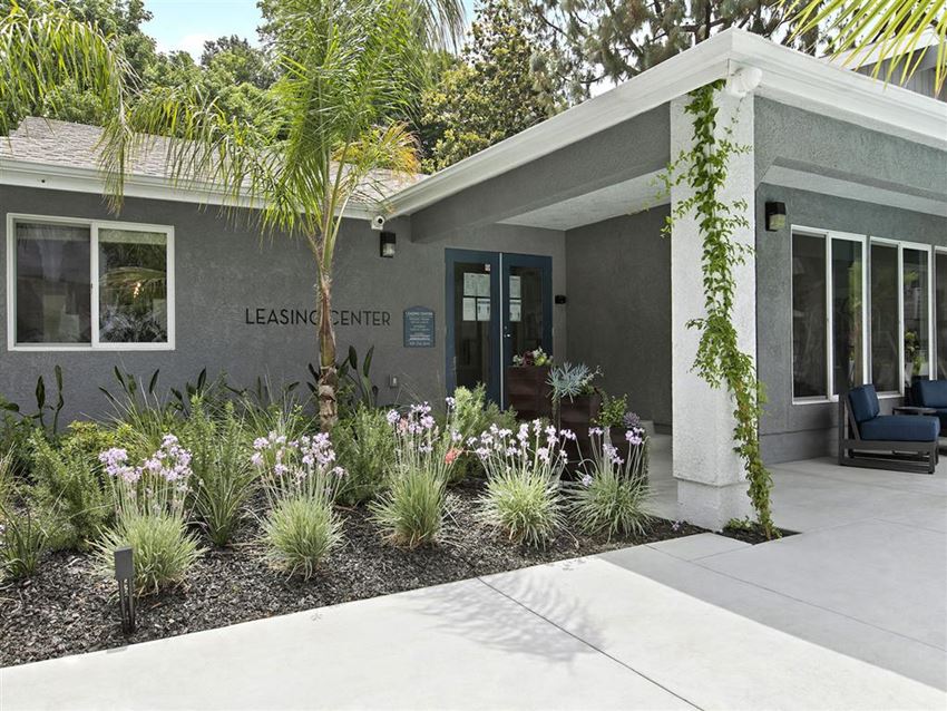 Leasing Office Entrance