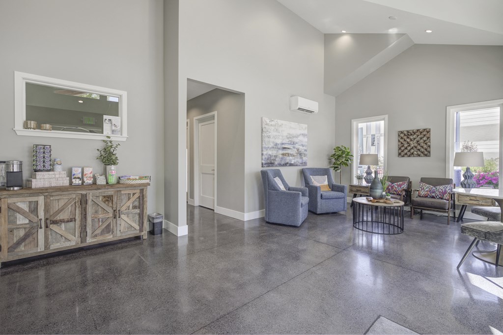 Majestic Bay Leasing Office