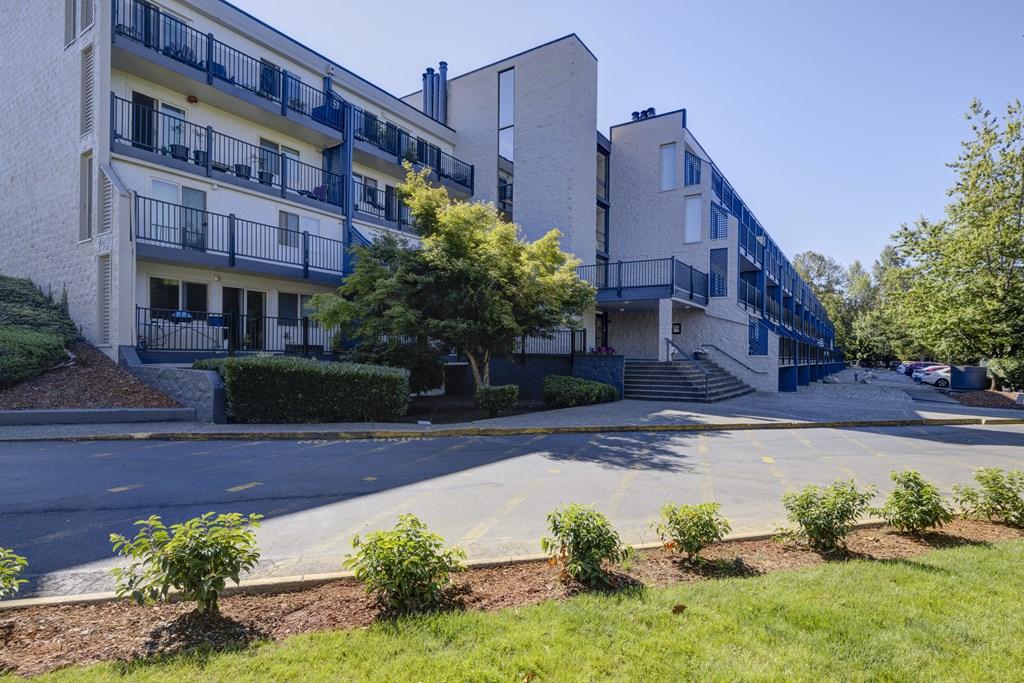 Majestic Bay Exterior