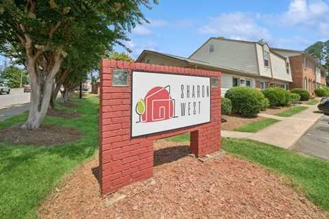 1357 Sharon Rd W 2 Beds Apartment for Rent
