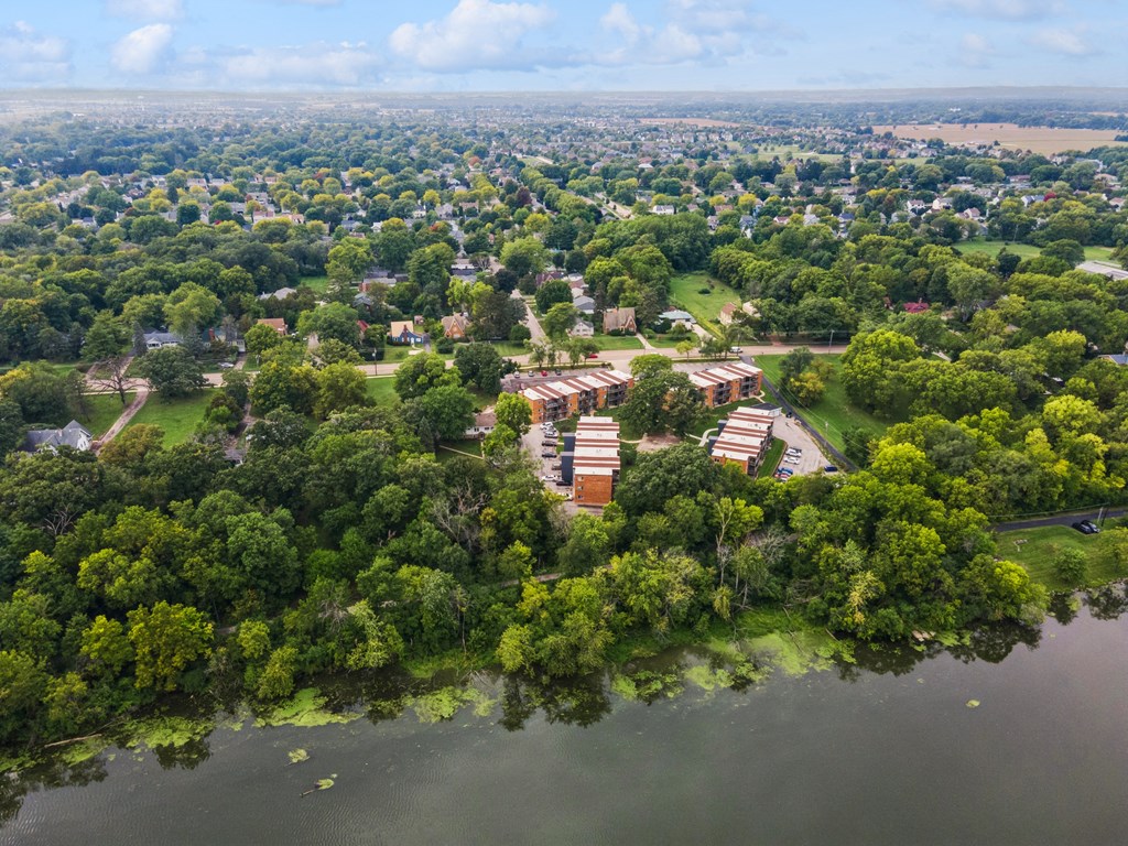 Aerial at River Oaks, North Aurora, IL, 60542