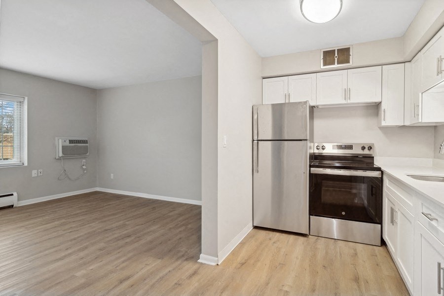 HEVE satin all-in-one グレージュ Cove At Linden Hills Apartments, 4271 Sheridan Ave S #103