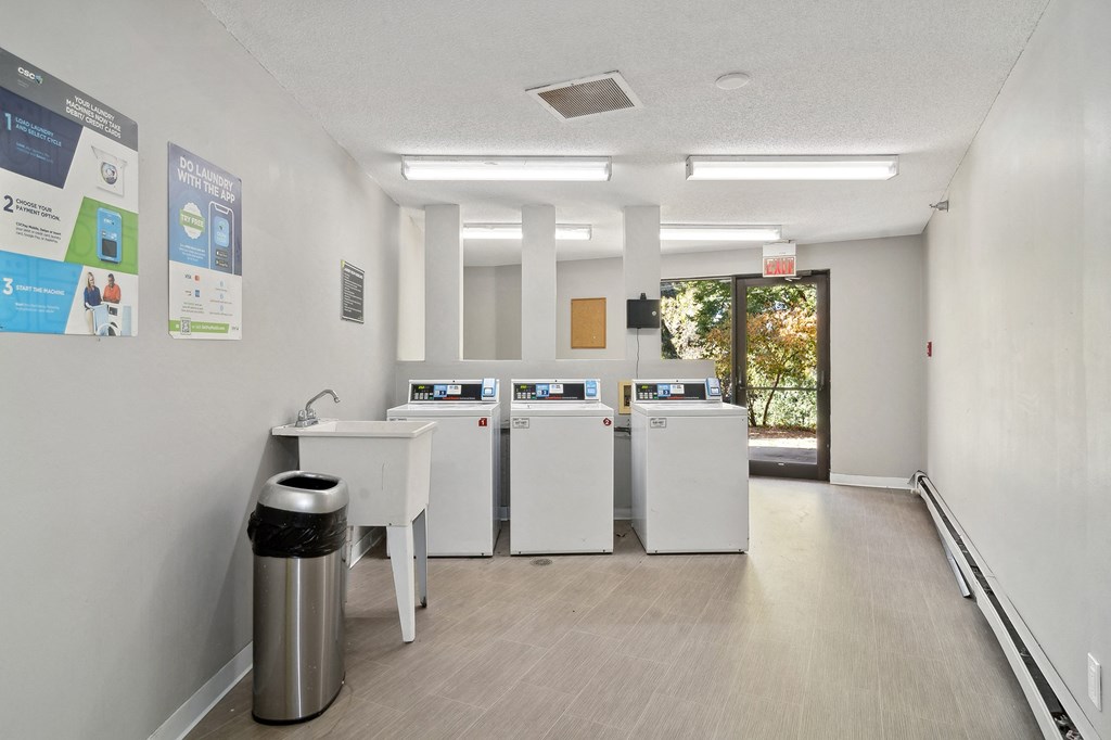 Laundry facilities at Twelve 501