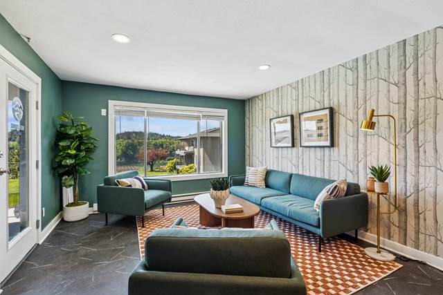Studio apartment at Overlook At The Willamette Apartments in Milwaukie, OR
